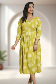 Feeding Top with Floral Print & Collar Neck