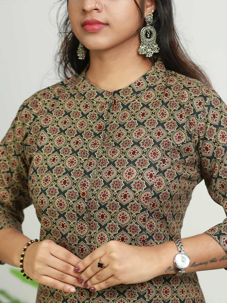 Printed Kurti Collar Neck Patterns For Kurtis Neck Designs New