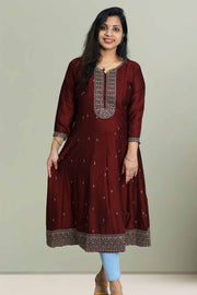 Silk Kurti – Golden Thread & Sequins Elegance