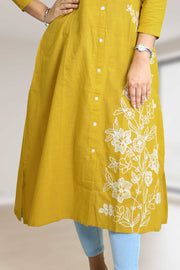 Floral Thread Collar-Neck Straight Kurta For Women