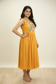 Rayon Kurti – Floral Embroidery Thread Work