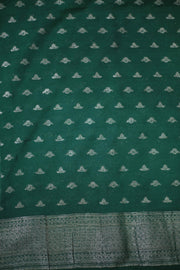 Banarasi Silk Saree – Small Butta with Contrast Design