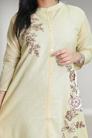 Floral Thread Collar-Neck Straight Kurta For Women