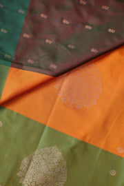 Soft Silk Saree with Golden Print & Contrast Butta