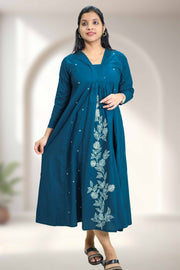 Women Floral Thread Work Detail Pure Cotton Kurta