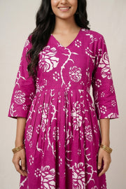 Feeding Top – Printed Pleated Design