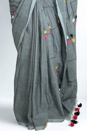 Malcotton Saree – Floral Thread Work