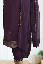 Churidar – Golden Embroidery Thread & Sequins Work