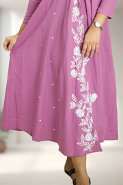 Women Floral Thread Work Detail Pure Cotton Kurta