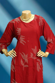 Women's Maroon Floral Printed Straight Kurti