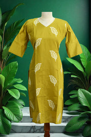 Cotton Straight Kurti With Thread Work