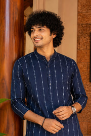 Paul Berg Short Kurta – Golden Line Print