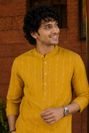 Paul Berg Short Kurta – Golden Line Print